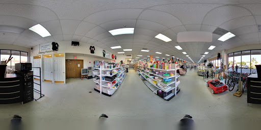 Thrift Store «Sunshine Thrift Store», reviews and photos, 4304 S Dale Mabry Hwy, Tampa, FL 33611, USA