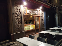 Atmosphère du Restaurant spécialisé dans les falafels Au Falafel à Marseille - n°1
