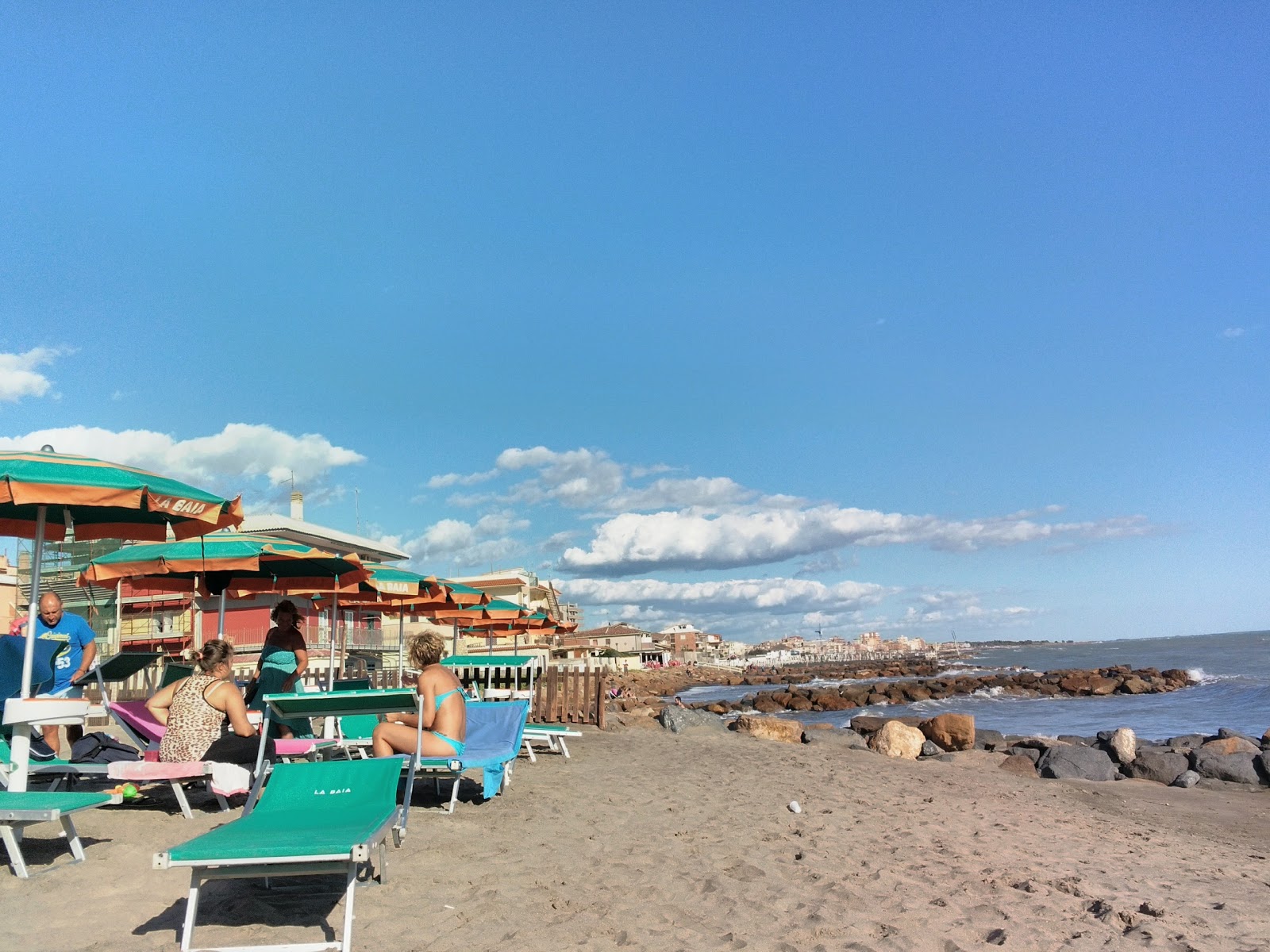 Photo de Torre Flavia Beach - endroit populaire parmi les connaisseurs de la détente
