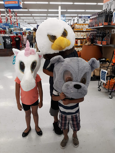 Shopping Mall «Anaheim Plaza», reviews and photos, 510 N Euclid St, Anaheim, CA 92801, USA