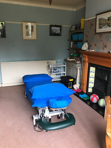 Reviews of Caroline Arnold Sports Therapy and Pilates Clinic in Barrow-in-Furness - Massage therapist