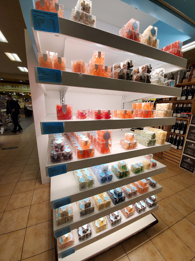 Gourmet Grocery Store «Bristol Farms», reviews and photos, 606 Fair Oaks Ave, South Pasadena, CA 91030, USA