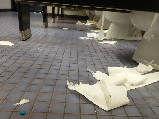 Movie Theater «Wehrenberg Theatres St. Charles Stadium 18 Cine», reviews and photos, 1830 S 1st Capitol Dr, St Charles, MO 63303, USA