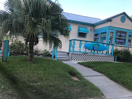 Pet Supply Store «Island Dog Outfitters», reviews and photos, 479 Poinsettia Ave, Clearwater Beach, FL 33767, USA