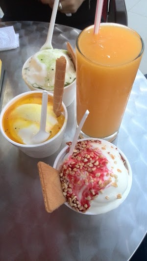 Heladeria Cherry Berry - photo 1