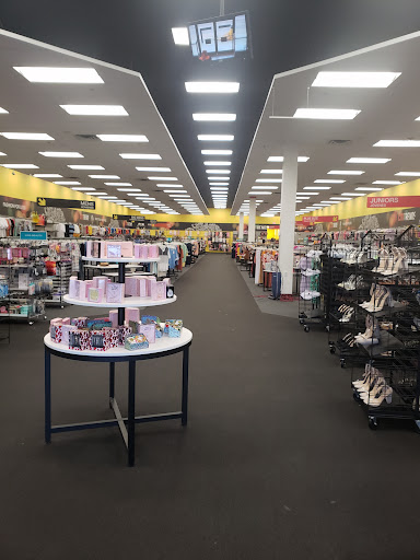 Clothing Store «Citi Trends», reviews and photos, 7401 S Shields Blvd, Oklahoma City, OK 73149, USA