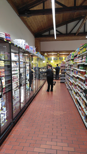 Produce Market «Morse Fresh Market», reviews and photos, 1430 W Morse Ave, Chicago, IL 60626, USA