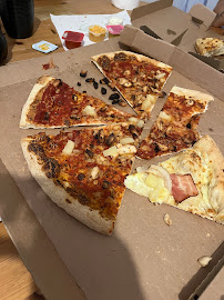 Plats et boissons du Pizzeria Domino's Pizza Dax - n°3