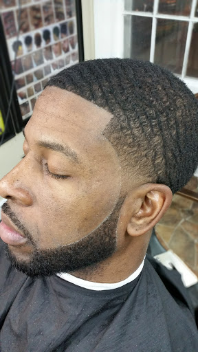 Barber Shop «Fatheadz Barber Shop», reviews and photos, 2516 Paul W Bryant Dr, Tuscaloosa, AL 35401, USA
