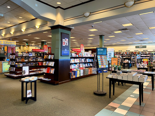 Book Store «Barnes & Noble», reviews and photos, 270 Hartford Ave, Bellingham, MA 02019, USA
