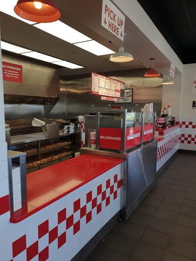 Shopping Mall «Townline Square Shopping Center», reviews and photos, 533 S Broad St, Meriden, CT 06450, USA