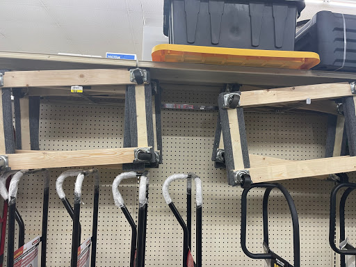 Department Store «Alton Farm & Home Supply», reviews and photos, 2600 Homer Adams Pkwy, Alton, IL 62002, USA