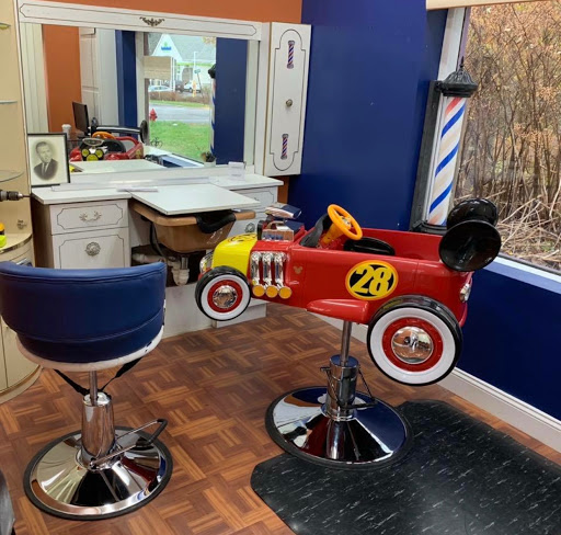 Barber Shop «Le Prince Barber Shop», reviews and photos, 270 Pulaski Blvd, Bellingham, MA 02019, USA