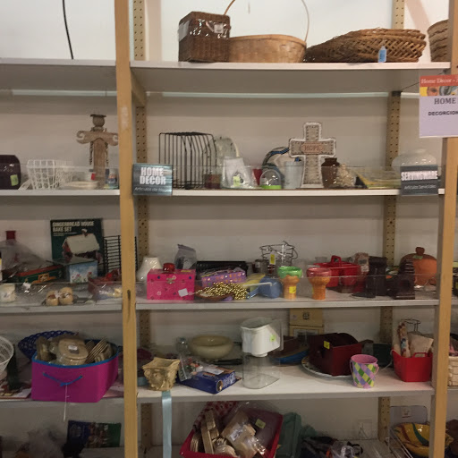 Thrift Store «Saint Vincent de Paul Thrift Store of Plano», reviews and photos, 3305 N Central Expy #280, Plano, TX 75023, USA