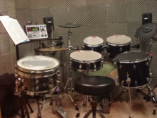 Drum lessons - Paul James - Upbeat Drum Tuition