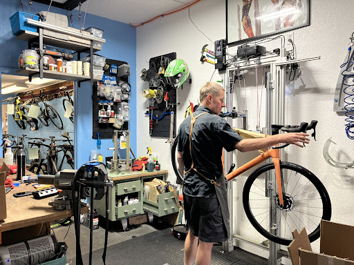 Link Cycling shop front