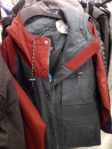 Clothing Store «Ross Dress for Less», reviews and photos, 7065 Cermak Rd, Berwyn, IL 60402, USA