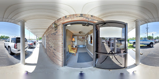 J & S Auto Sales, L.L.C., 1347 Fort Campbell Blvd, Clarksville, TN 37042, USA, 