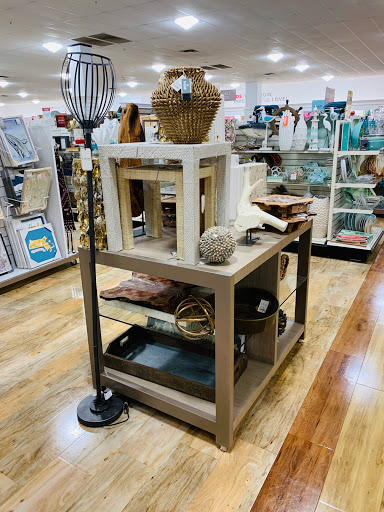 Department Store «T.J. Maxx & HomeGoods», reviews and photos, 105 Middlesex Ave, Somerville, MA 02145, USA