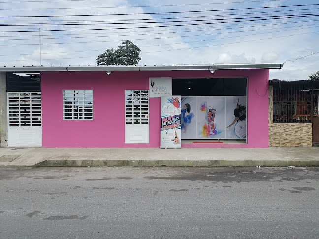 Centro Artístico Luis Saltos. - Quinindé