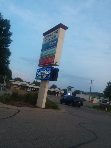 Movie Theater «Cinema Grill & Outtakes Bar», reviews and photos, 2749 Winnetka Ave N, New Hope, MN 55427, USA