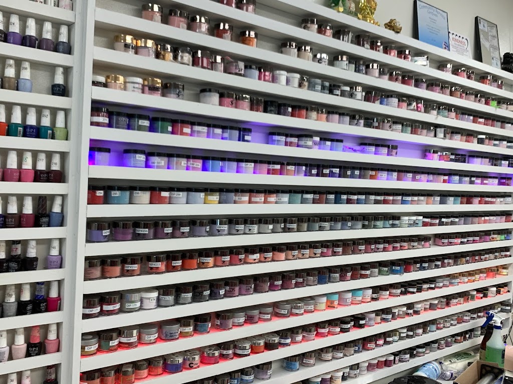 Ivy's Nail & Spa 01845