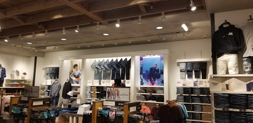 American Eagle & Aerie Outlet image 7