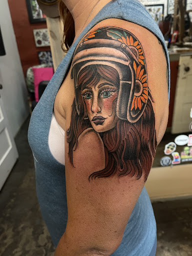 Tattoo Shop «Ironclad Tattoo Gallery», reviews and photos, 194 N 2nd Ave, Saltillo, MS 38866, USA