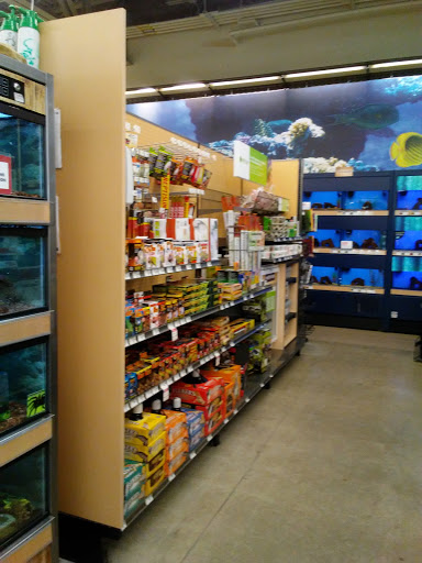 Pet Supply Store «Petco Animal Supplies», reviews and photos, 190 Quality Dr, Hooksett, NH 03106, USA