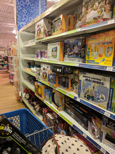 Shopping Mall «Lynnhaven North Shopping Center», reviews and photos, 2720 N Mall Dr, Virginia Beach, VA 23452, USA