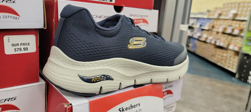 Shoe Store «Shoe Carnival», reviews and photos, 2105 N Prospect Ave, Champaign, IL 61822, USA