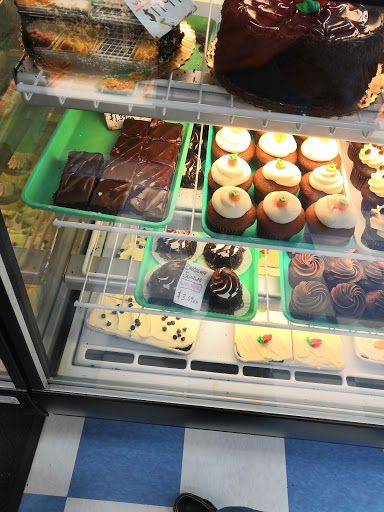 Shopping Mall «Woodmoor Shopping Center», reviews and photos, 10115 Colesville Rd, Silver Spring, MD 20901, USA