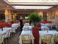 Atmosphère du Restaurant italien Piccolo Mondo à Neuilly-sur-Seine - n°3
