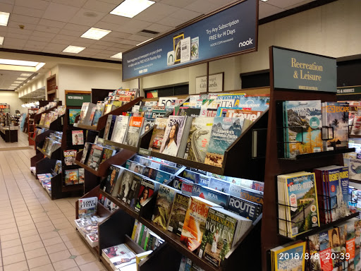 Book Store «Barnes & Noble», reviews and photos, 960 S Colorado Blvd, Glendale, CO 80246, USA