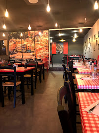 Atmosphère du Restaurant italien Peppino Pizzeria et Ristorante à Venelles - n°4