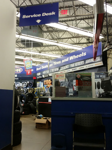 Auto Parts Store «Pep Boys Auto Parts & Service», reviews and photos, 620 N Green Bay Rd, Waukegan, IL 60085, USA