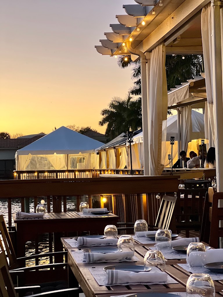 Déjà Blue Restaurant 33067