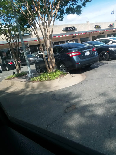 Shopping Mall «Cary Court Park & Shop», reviews and photos, 3144 W Cary St, Richmond, VA 23221, USA