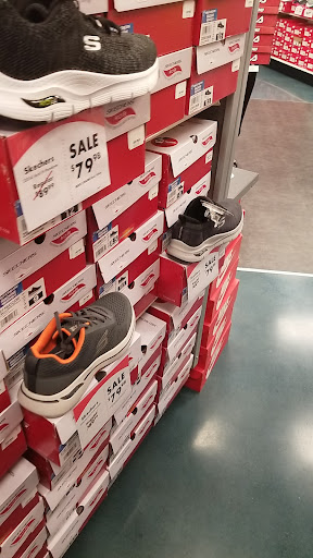 Shoe Store «Shoe Carnival», reviews and photos, 2776 Wilma Rudolph Blvd, Clarksville, TN 37040, USA