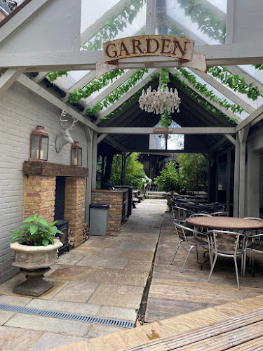 Garden Bar - Restaurant