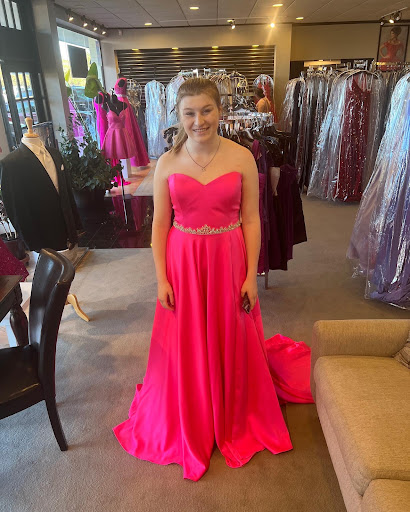 Bridal Shop «Brides & Belles of Tyler», reviews and photos, 107 E 7th St, Tyler, TX 75701, USA