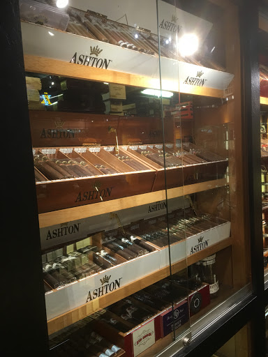 Tobacco Shop «Up Down Cigar», reviews and photos, 1550 N Wells St, Chicago, IL 60610, USA