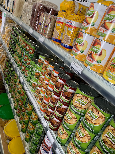 Avaliações doNunes & Freitas, Lda (Grupo Girão) em Câmara de Lobos - Supermercado