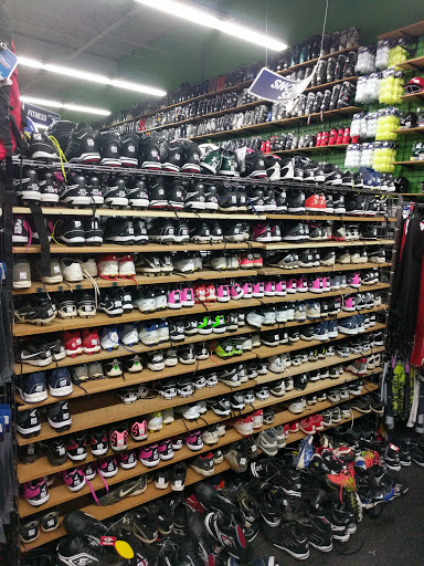 Sporting Goods Store «Play It Again Sports», reviews and photos, 575 S Waukegan Rd, Northbrook, IL 60062, USA