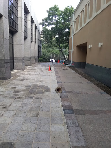 Shopping Mall «Quadrangle Shopping Center», reviews and photos, 2828 Routh St #500, Dallas, TX 75201, USA