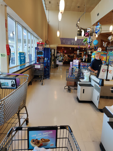 Grocery Store «Stop & Shop», reviews and photos, 130 Wheatley Plaza, Greenvale, NY 11548, USA