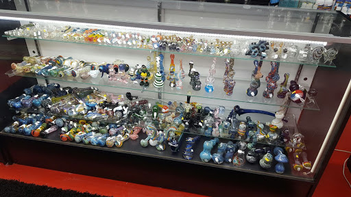 Tobacco Shop «Mr. SMOKE (smoke shop)», reviews and photos, 4347 Gunn Hwy, Tampa, FL 33618, USA