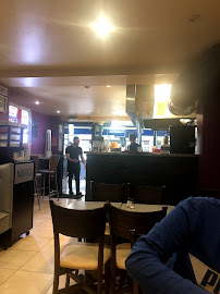Atmosphère du Restaurant Eyfel Grill & Kebabs à Paris - n°3