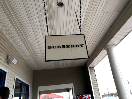 Clothing Store «Burberry Outlet», reviews and photos, 1 Outlet Blvd, Wrentham, MA 02093, USA