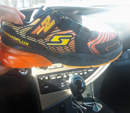 Shoe Store «Shoe Carnival», reviews and photos, 2350 S Parker Rd, Denver, CO 80231, USA